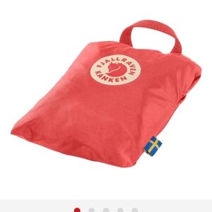 NWOT Fjallraven Kånken Pink Rain Cover